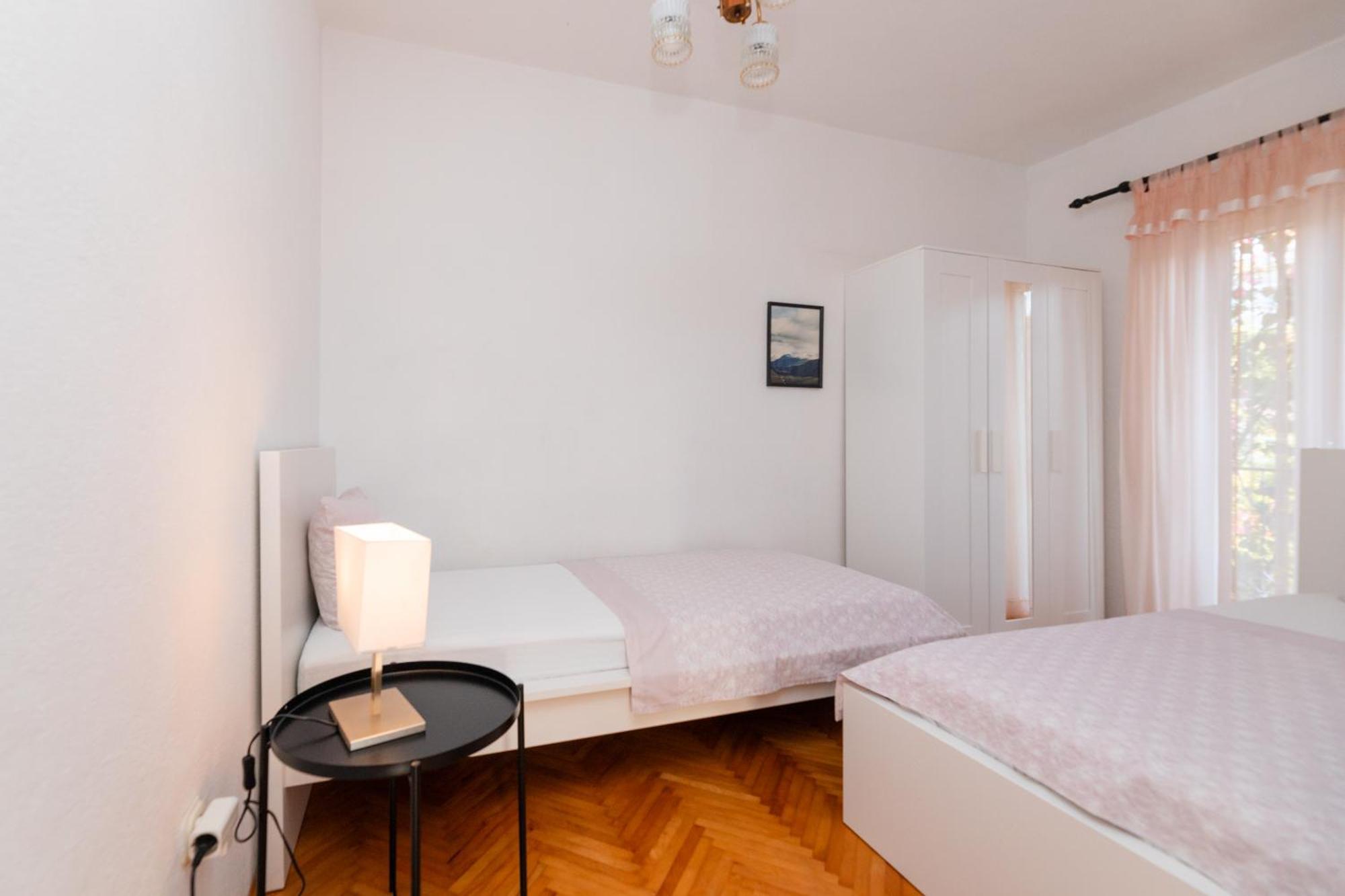 Apartments Martic Supetar Exterior photo